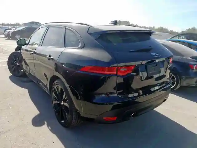 SADCL2BV9HA495835 2017 JAGUAR F-PACE R - SPORT-2