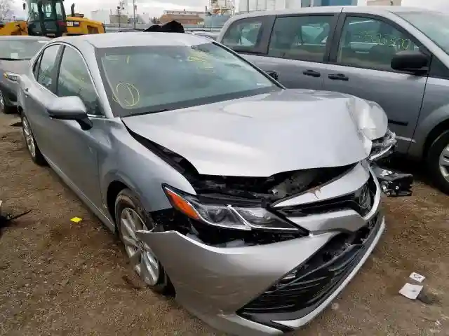 4T1B11HK7JU026280 2018 TOYOTA CAMRY L-0