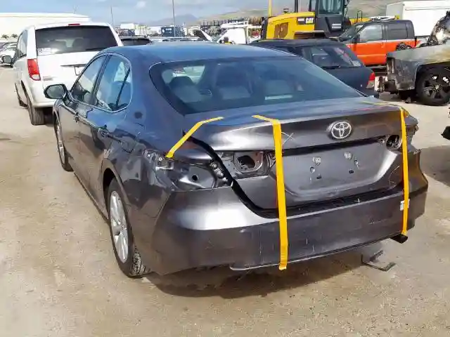 4T1B11HK2JU001349 2018 TOYOTA CAMRY L-2