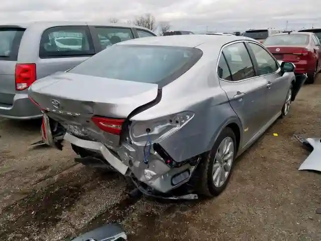 4T1B11HK7JU026280 2018 TOYOTA CAMRY L-3