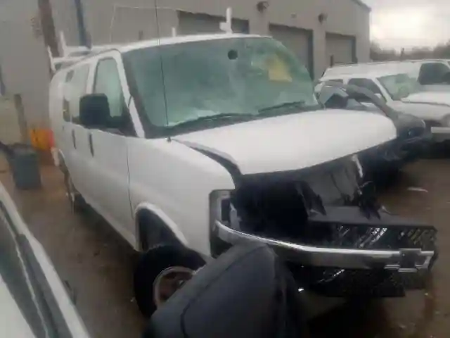 1GCWGAFG8K1324021 2019 CHEVROLET EXPRESS G2500-0