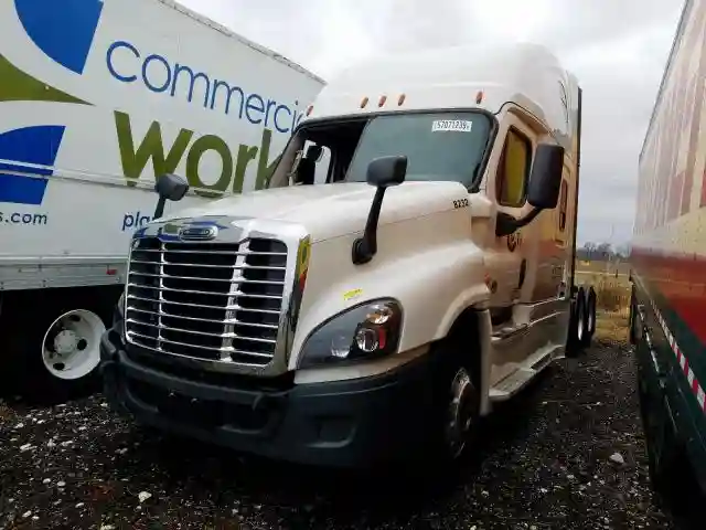 1FUJGLFGXKLKF8232 2019 FREIGHTLINER CASCADIA 125-1