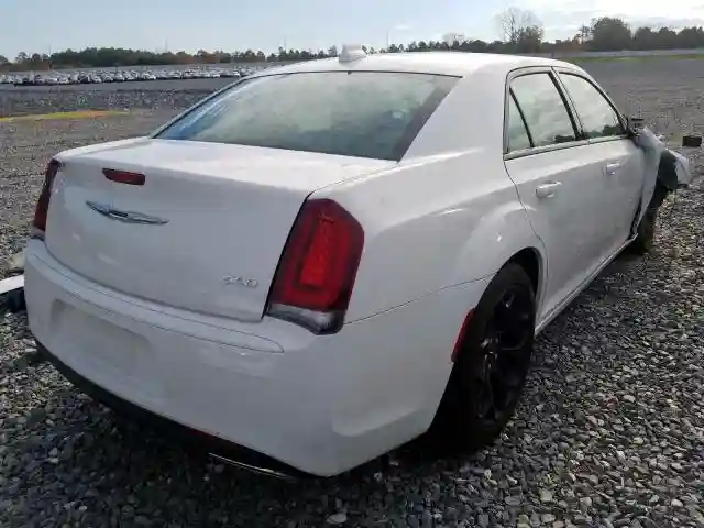 2C3CCAAG2KH601497 2019 CHRYSLER 300 TOURING-3