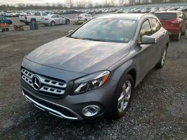 WDCTG4GBXJJ505427 2018 MERCEDES-BENZ GLA 250 4MATIC-1