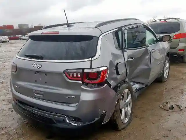 3C4NJDBB7KT828092 2019 JEEP COMPASS LATITUDE-3