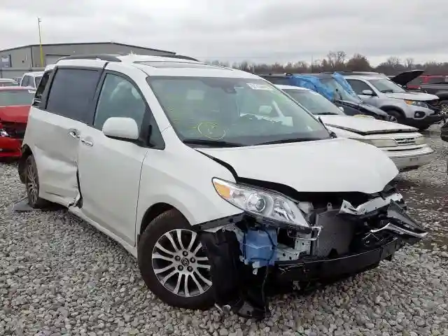 5TDYZ3DC1KS986184 2019 TOYOTA SIENNA XLE-0