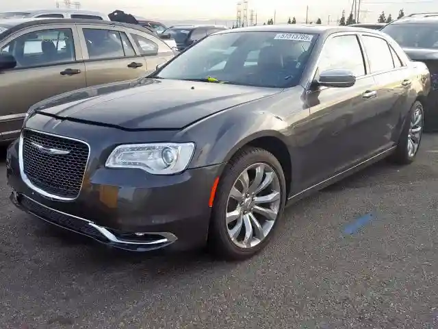 2C3CCAEG1KH634176 2019 CHRYSLER 300 LIMITED-1