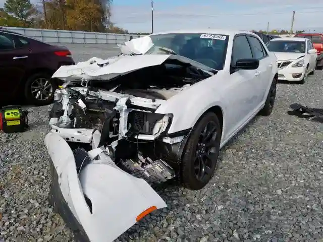 2C3CCAAG2KH601497 2019 CHRYSLER 300 TOURING-1