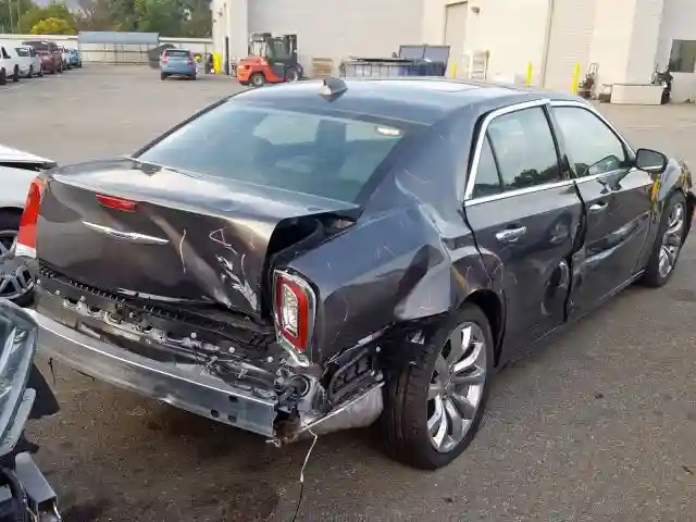 2C3CCAEG1KH634176 2019 CHRYSLER 300 LIMITED-3