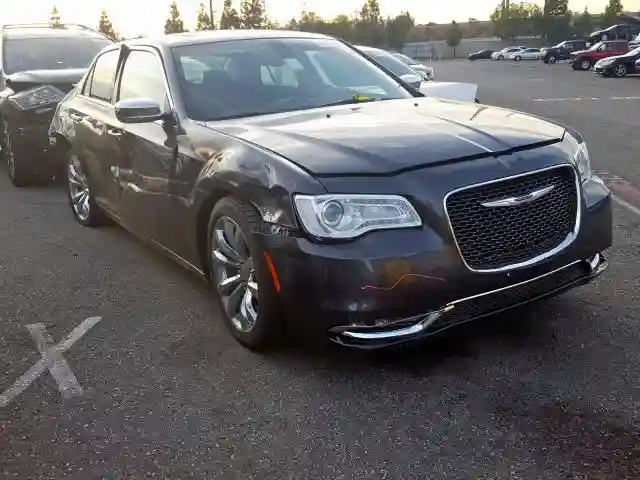2C3CCAEG1KH634176 2019 CHRYSLER 300 LIMITED-0