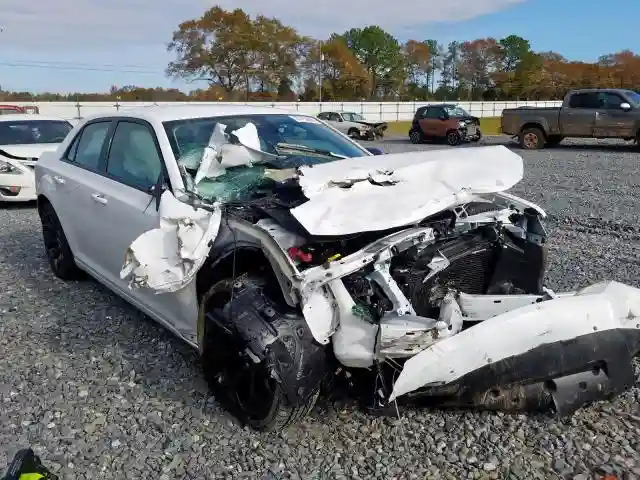 2C3CCAAG2KH601497 2019 CHRYSLER 300 TOURING-0