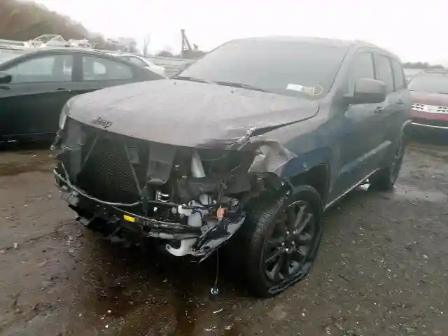 1C4RJFAG5KC607385 2019 JEEP GRAND CHEROKEE LAREDO-1
