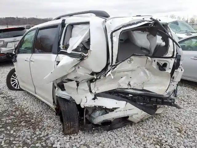 5TDYZ3DC1KS986184 2019 TOYOTA SIENNA XLE-2