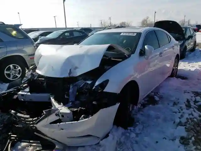 JTHBW1GGXG2102466 2016 LEXUS ES 300H-1