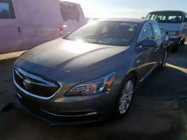 1G4ZP5SZ9JU129484 2018 BUICK LACROSSE ESSENCE-1