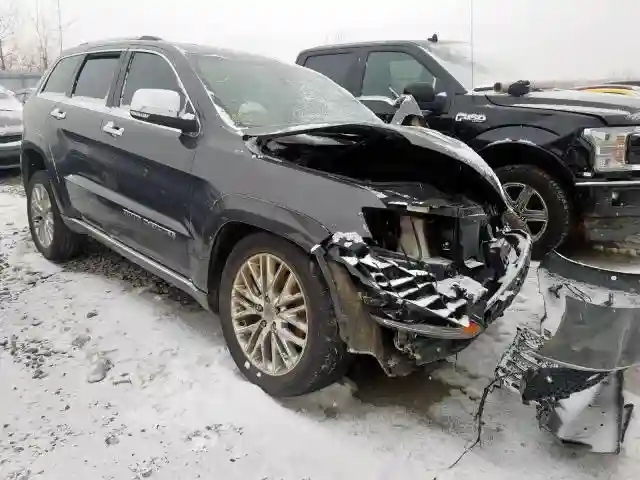 1C4RJFJT8HC623618 2017 JEEP GRAND CHEROKEE-0
