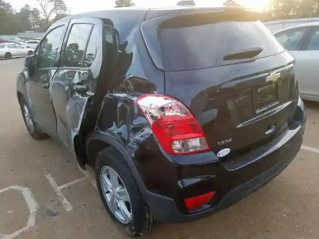 3GNCJKSB7LL108683 2020 CHEVROLET TRAX LS-2