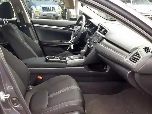 2HGFC2F61KH570033 2019 HONDA CIVIC LX-4