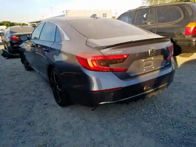 1HGCV1F37JA087480 2018 HONDA ACCORD SPORT-2
