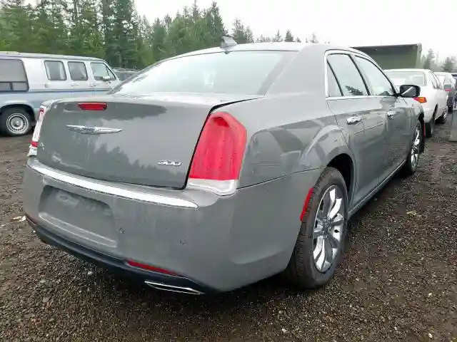 2C3CCAKG9KH503033 2019 CHRYSLER 300 LIMITED-3