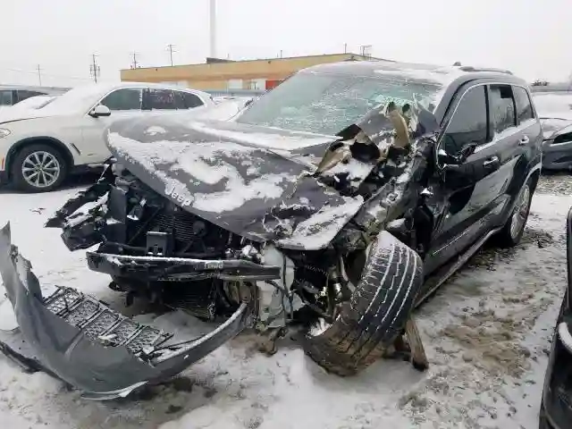 1C4RJFJT8HC623618 2017 JEEP GRAND CHEROKEE-1