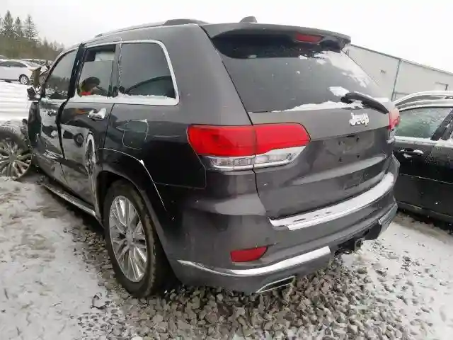1C4RJFJT8HC623618 2017 JEEP GRAND CHEROKEE-2