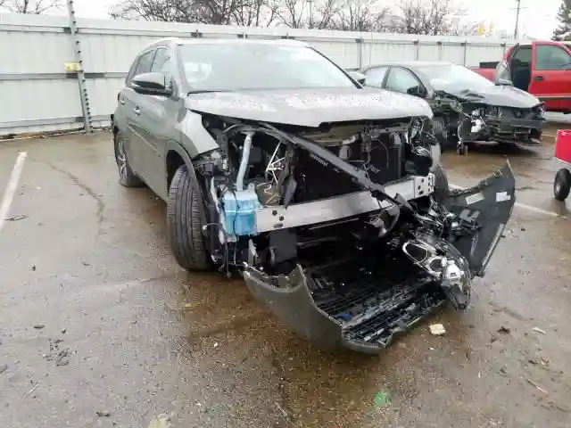 5TDJZRFH9HS405696 2017 TOYOTA HIGHLANDER SE-0