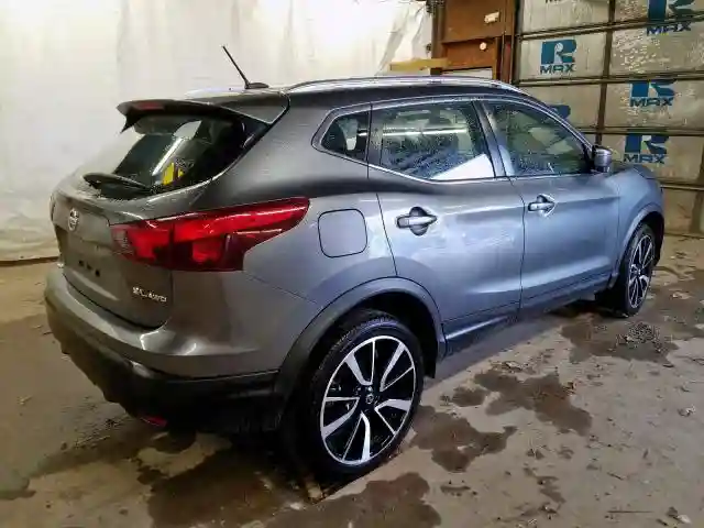 JN1BJ1CR7JW600666 2018 NISSAN ROGUE SPORT S-3