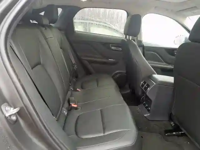 SADCJ2FX7LA618784 2020 JAGUAR F-PACE PREMIUM-5
