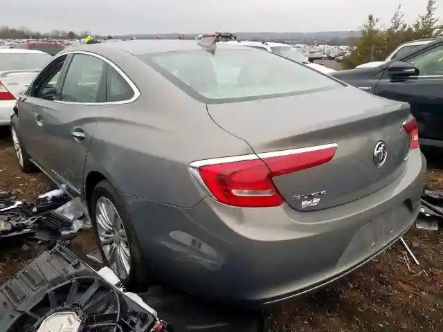 1G4ZP5SZ5JU135220 2018 BUICK LACROSSE ESSENCE-2
