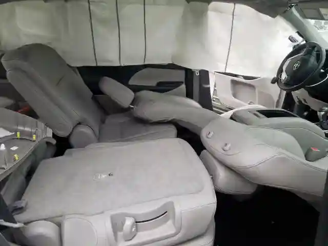 5TDJZRFH9HS405696 2017 TOYOTA HIGHLANDER SE-5