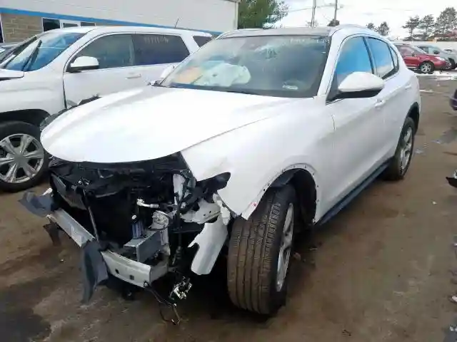 ZASFAKAN3J7B83309 2018 ALFA ROMEO STELVIO-1