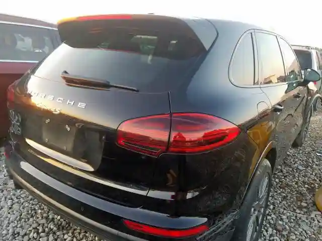 WP1AE2A29HLA70851 2017 PORSCHE CAYENNE SE HYBRID PLATINUM-3