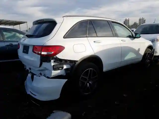 WDC0G4JB4KV143066 2019 MERCEDES-BENZ GLC 300-3