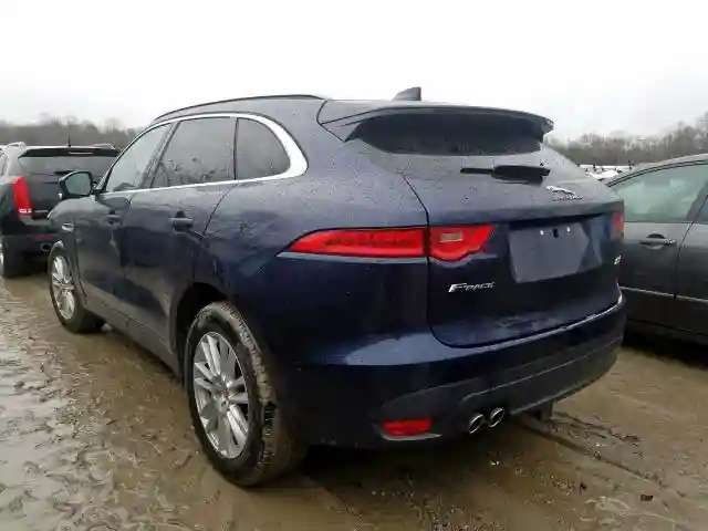 SADCK2BN2HA092024 2017 JAGUAR F-PACE PRESTIGE-2