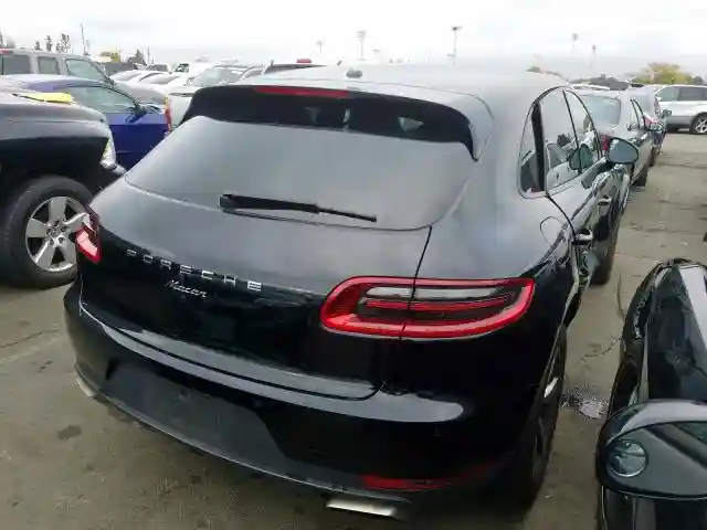 WP1AA2A54JLB14024 2018 PORSCHE MACAN-3