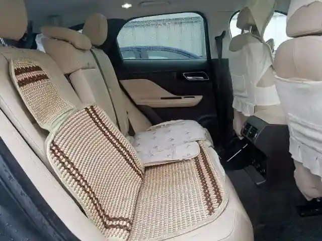 SADCK2BN2HA092024 2017 JAGUAR F-PACE PRESTIGE-5