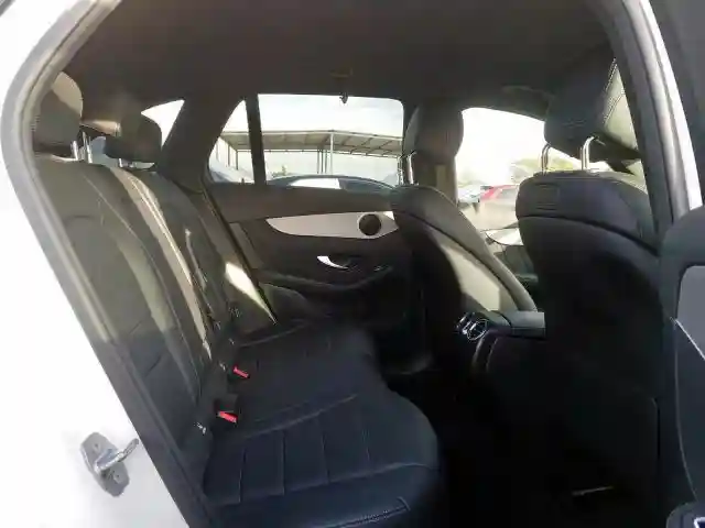 WDC0G4JB4KV143066 2019 MERCEDES-BENZ GLC 300-5