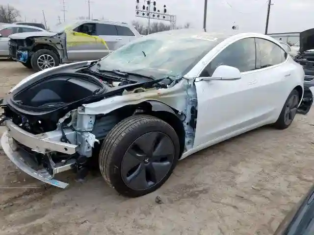 5YJ3E1EB3KF211731 2019 TESLA MODEL 3-1