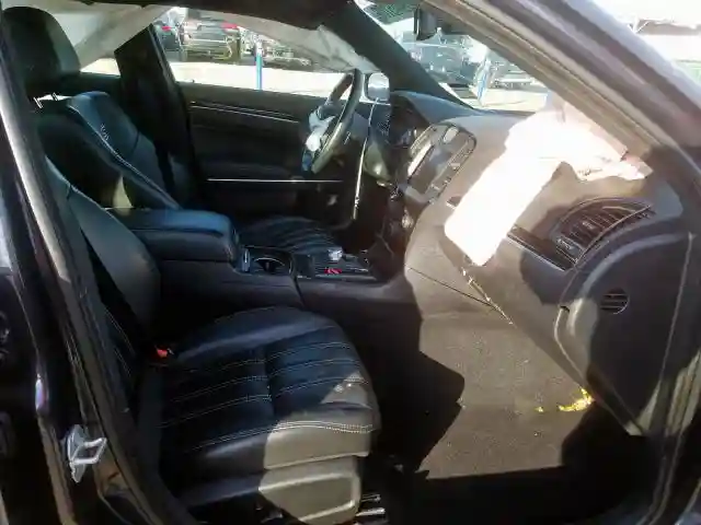 2C3CCABG3KH515288 2019 CHRYSLER 300 S-4