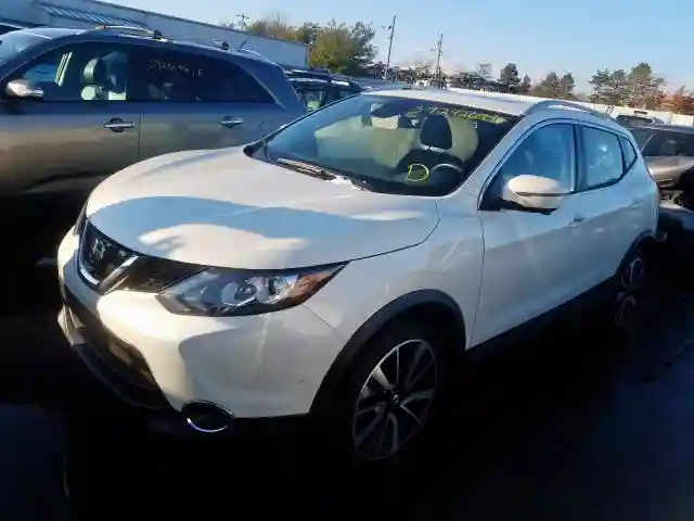 JN1BJ1CR4HW112821 2017 NISSAN ROGUE SPORT S-1