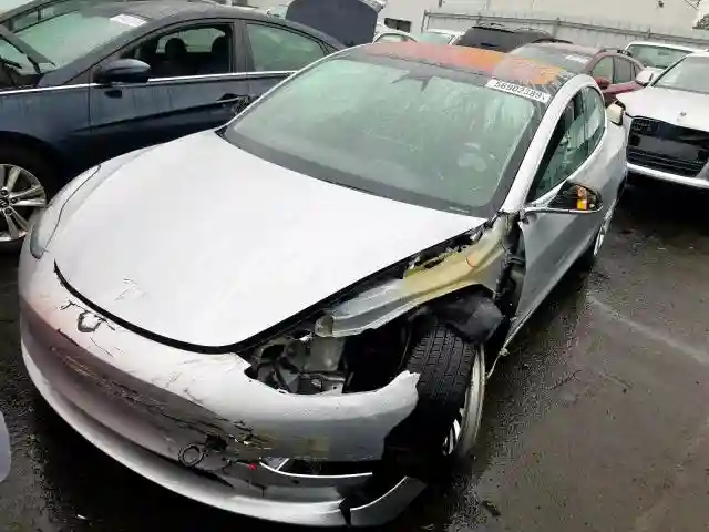 5YJ3E1EB4JF091162 2018 TESLA MODEL 3-1