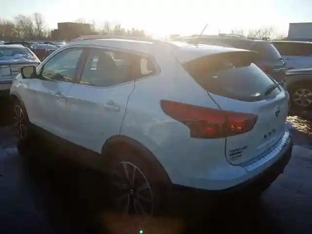 JN1BJ1CR4HW112821 2017 NISSAN ROGUE SPORT S-2