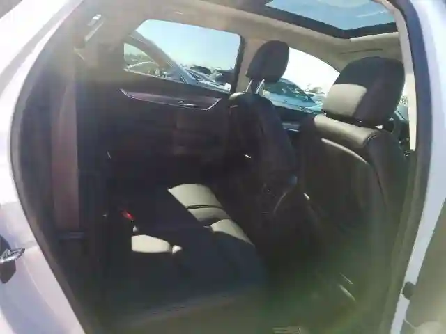 1GYKNCRS8KZ197167 2019 CADILLAC XT5 LUXURY-5