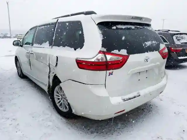 5TDYK3DC1GS738139 2016 TOYOTA SIENNA XLE-2
