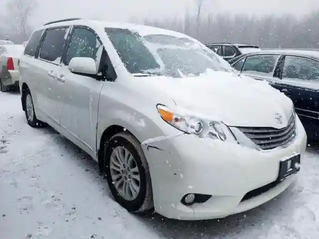 5TDYK3DC1GS738139 2016 TOYOTA SIENNA XLE-0