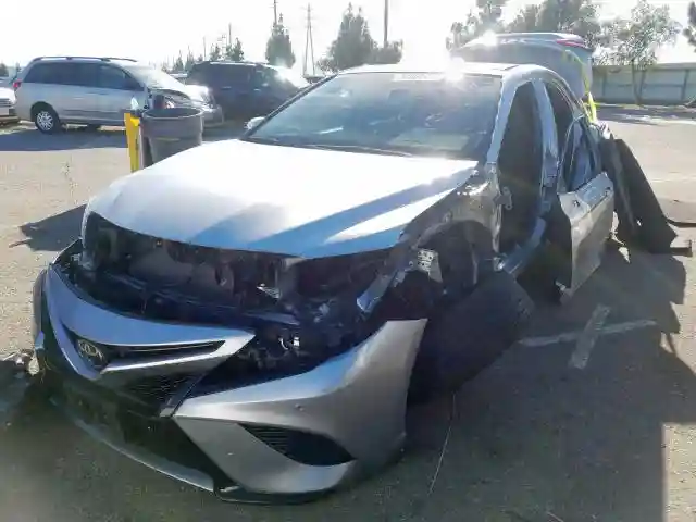 4T1BZ1HK6JU501443 2018 TOYOTA CAMRY XSE-1