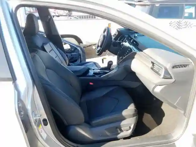 4T1BZ1HK6JU501443 2018 TOYOTA CAMRY XSE-4