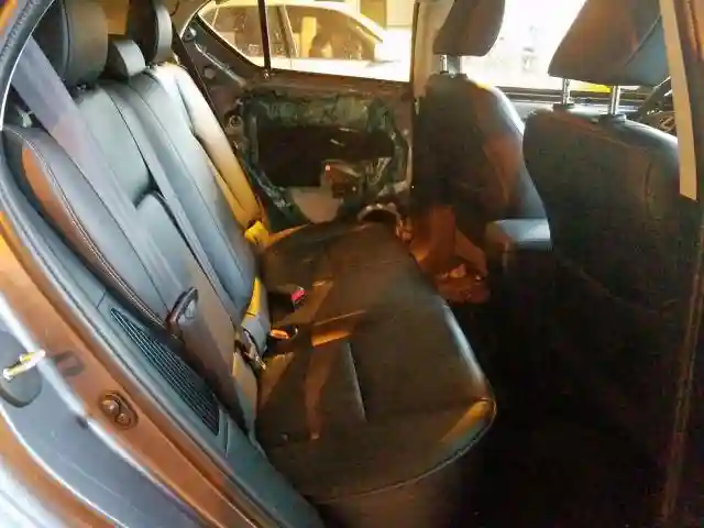 JTHKD5BHXH2302262 2017 LEXUS CT 200-5