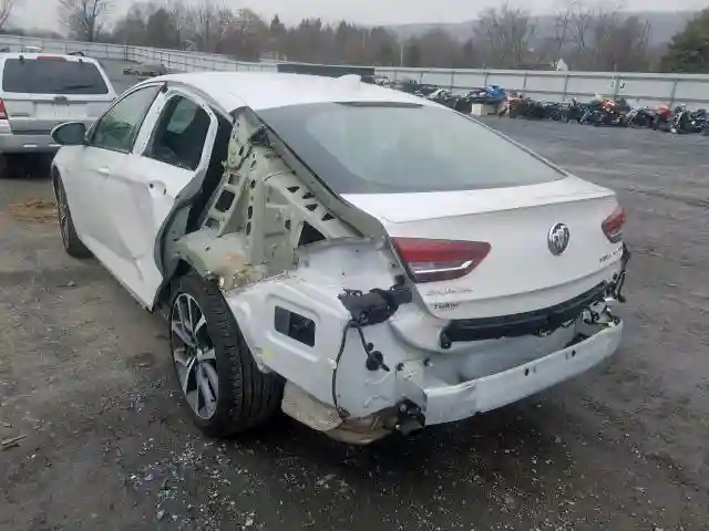 W04GS6SS6K1000165 2019 BUICK REGAL GS-2